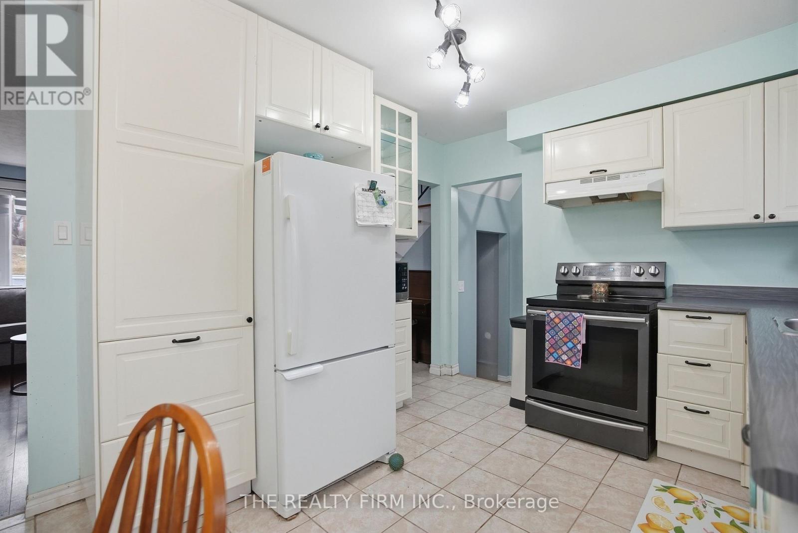 230 Cairn Street, London South, Ontario  N5Z 3W7 - Photo 11 - X12856314