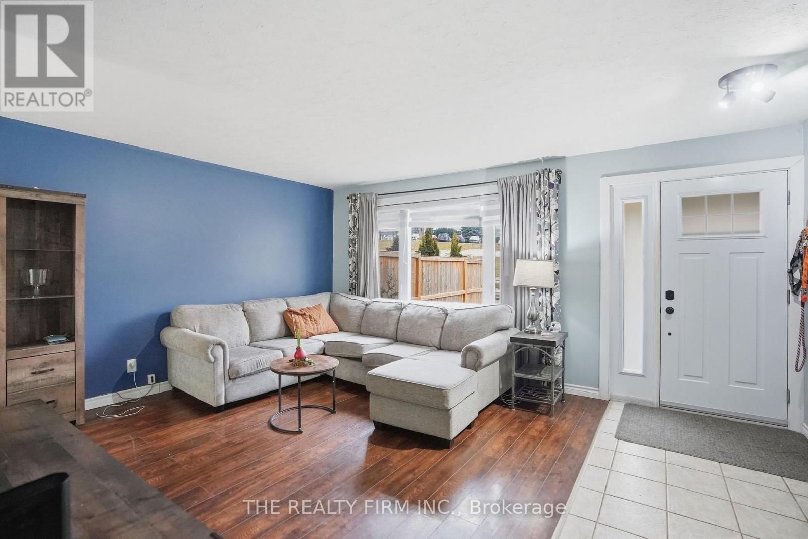 230 Cairn Street, London South, Ontario  N5Z 3W7 - Photo 8 - X12856314