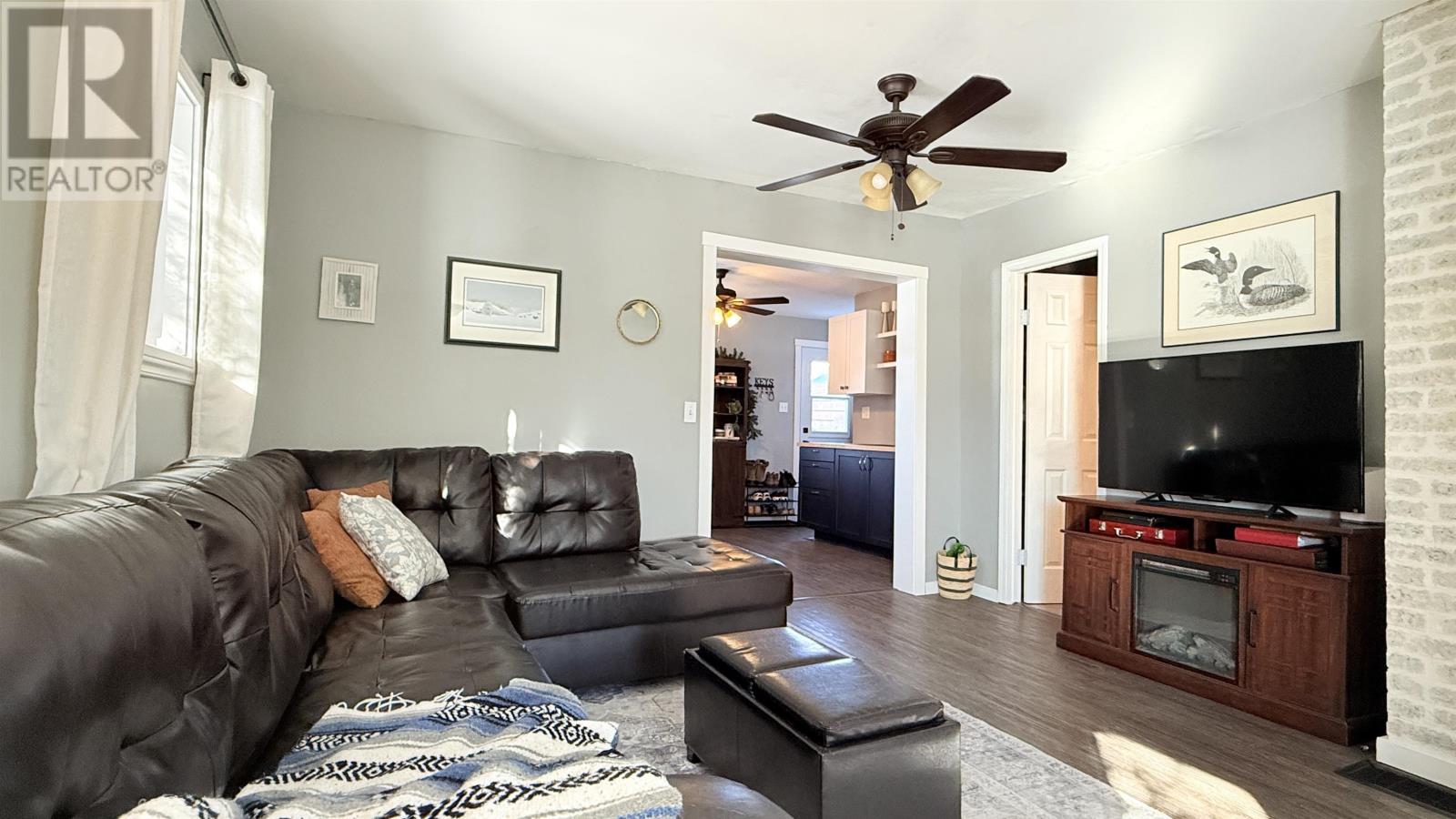 24 Queen St, Sioux Lookout, Ontario  P8T 1E8 - Photo 5 - TB2600328