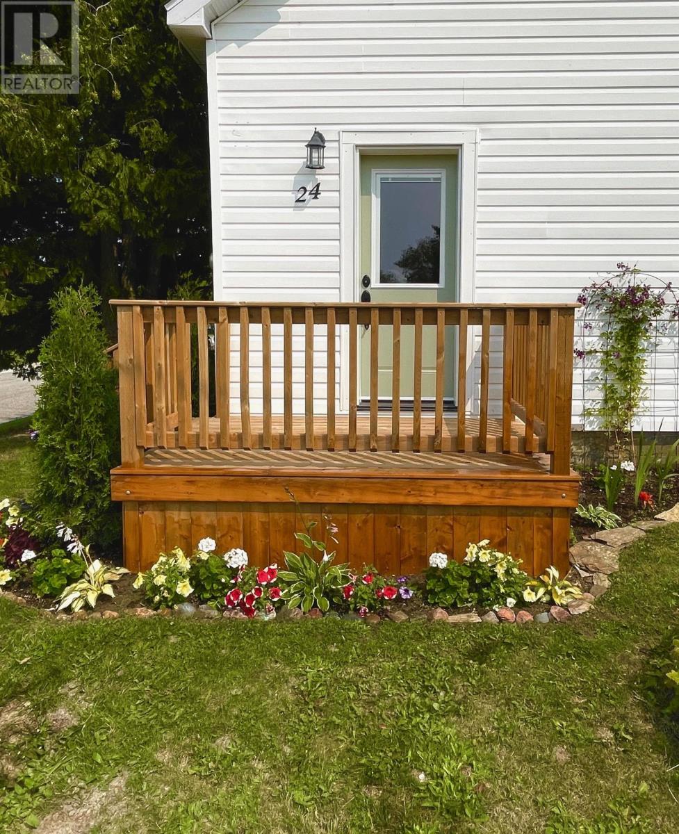 24 Queen St, Sioux Lookout, Ontario  P8T 1E8 - Photo 13 - TB2600328