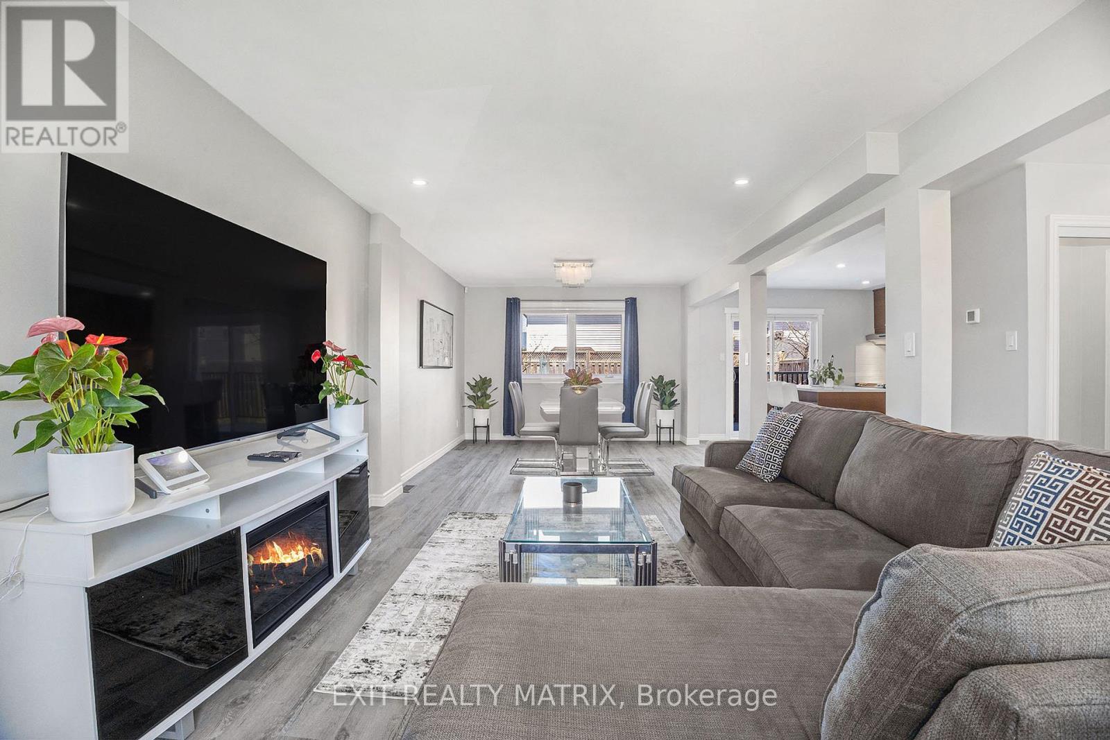 697 Levac Drive, Ottawa, Ontario  K4A 2R3 - Photo 7 - X12856194