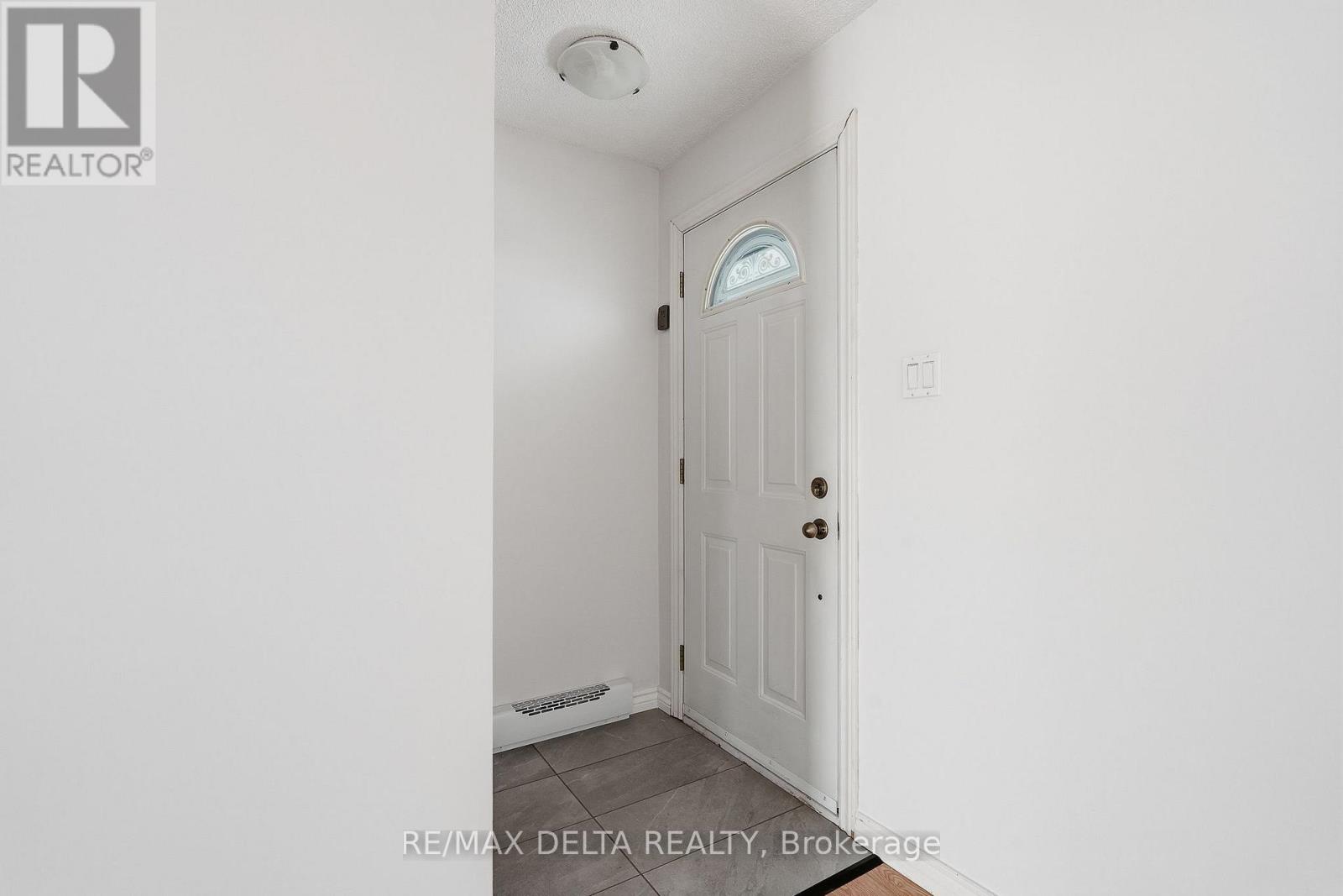 698 Baseline Road, Clarence-Rockland, Ontario  K0A 1N0 - Photo 4 - X12856222