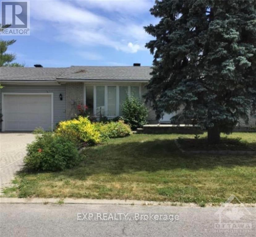 15 SAGINAW CRESCENT, Ottawa, Ontario