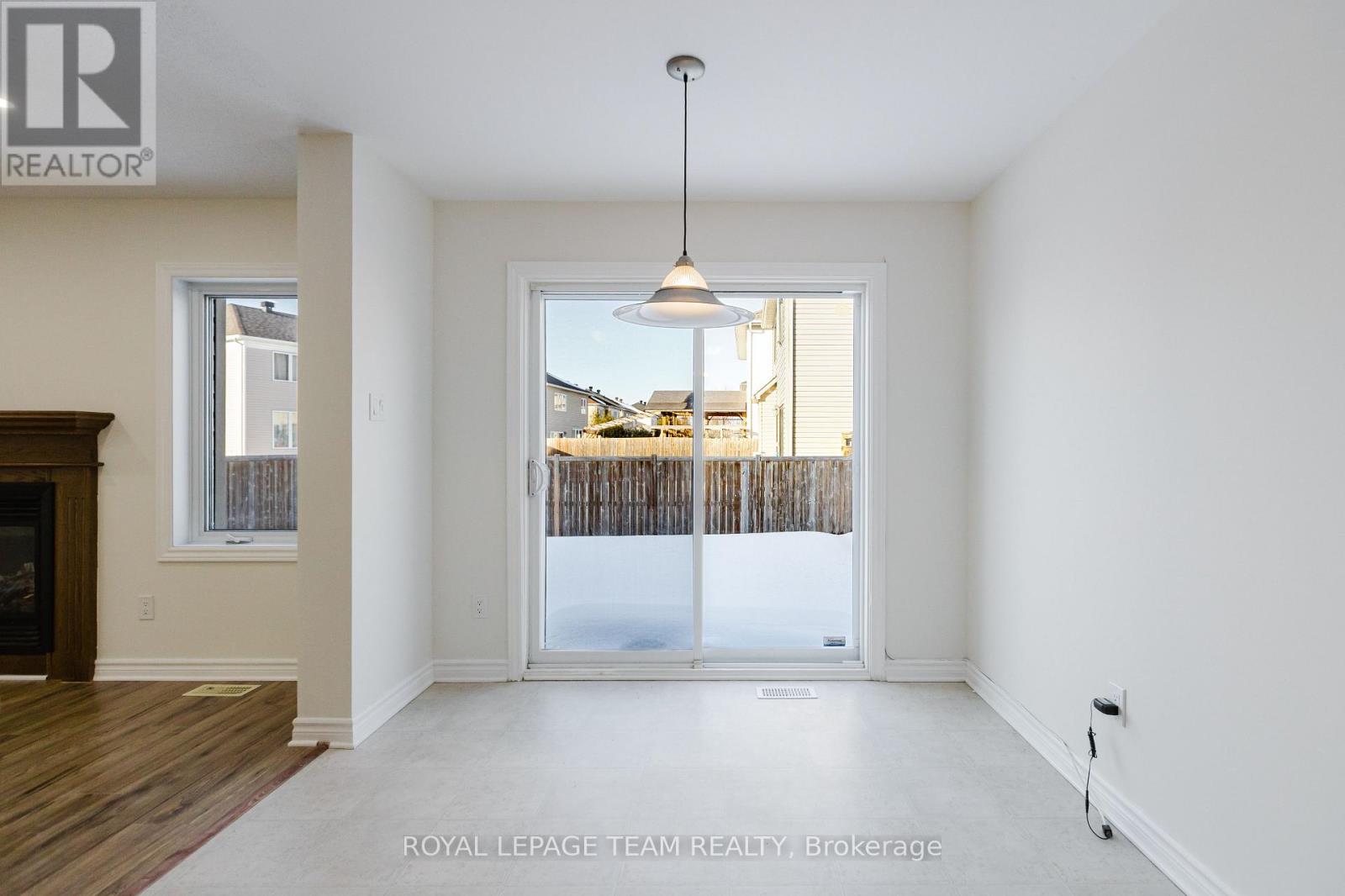 637 Clearbrook Drive, Ottawa, Ontario  K2J 5S1 - Photo 12 - X12856306