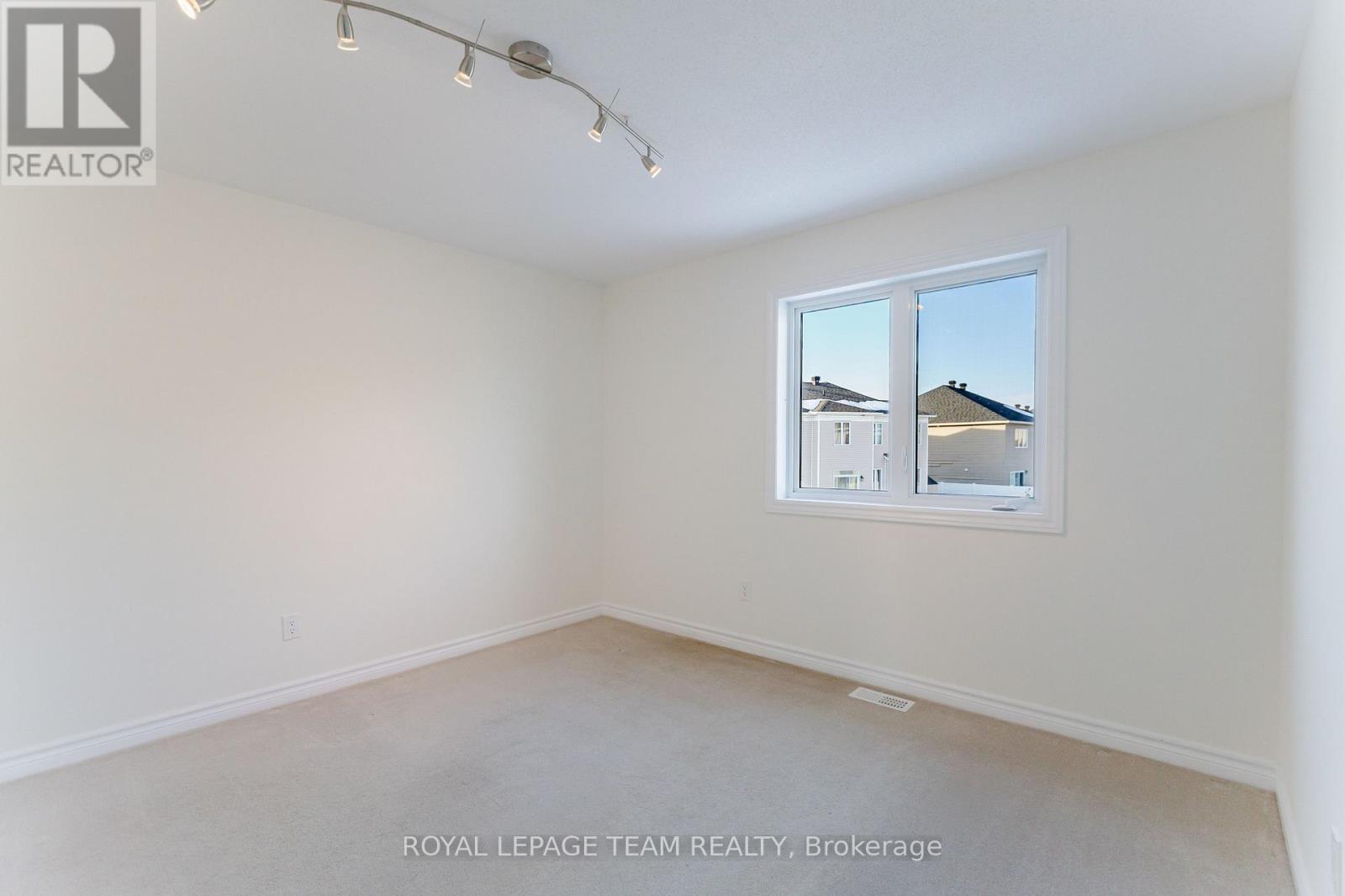 637 Clearbrook Drive, Ottawa, Ontario  K2J 5S1 - Photo 21 - X12856306