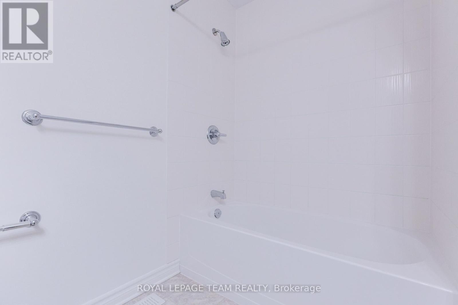 637 Clearbrook Drive, Ottawa, Ontario  K2J 5S1 - Photo 24 - X12856306