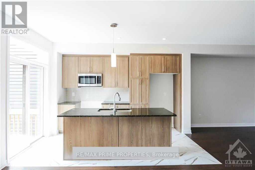 637 Fisher Street, North Grenville, Ontario  K0G 1J0 - Photo 7 - X12856382