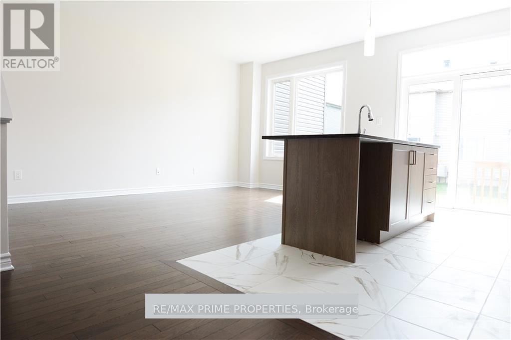 637 Fisher Street, North Grenville, Ontario  K0G 1J0 - Photo 5 - X12856386