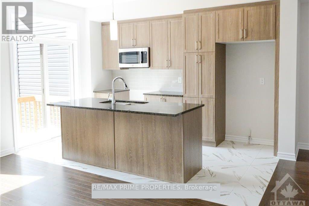 637 Fisher Street, North Grenville, Ontario  K0G 1J0 - Photo 8 - X12856386