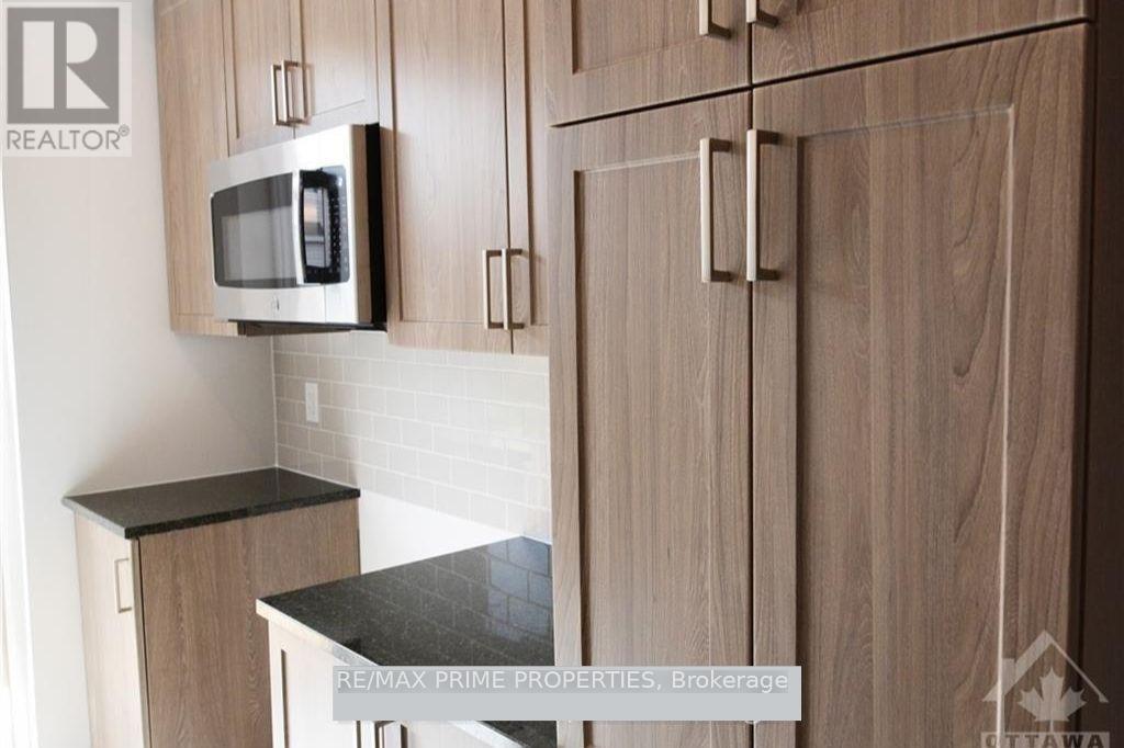 637 Fisher Street, North Grenville, Ontario  K0G 1J0 - Photo 9 - X12856386