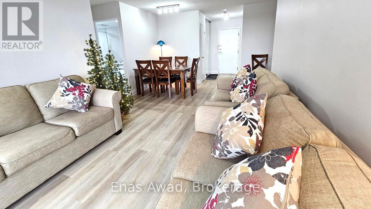 601 - 91 Townsgate Drive, Vaughan, Ontario  L4J 8E8 - Photo 3 - N12856286