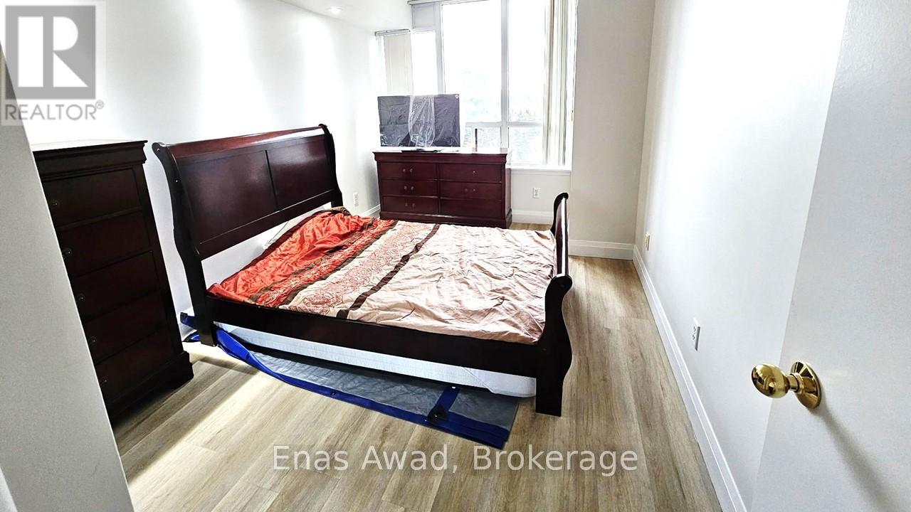 601 - 91 Townsgate Drive, Vaughan, Ontario  L4J 8E8 - Photo 6 - N12856286