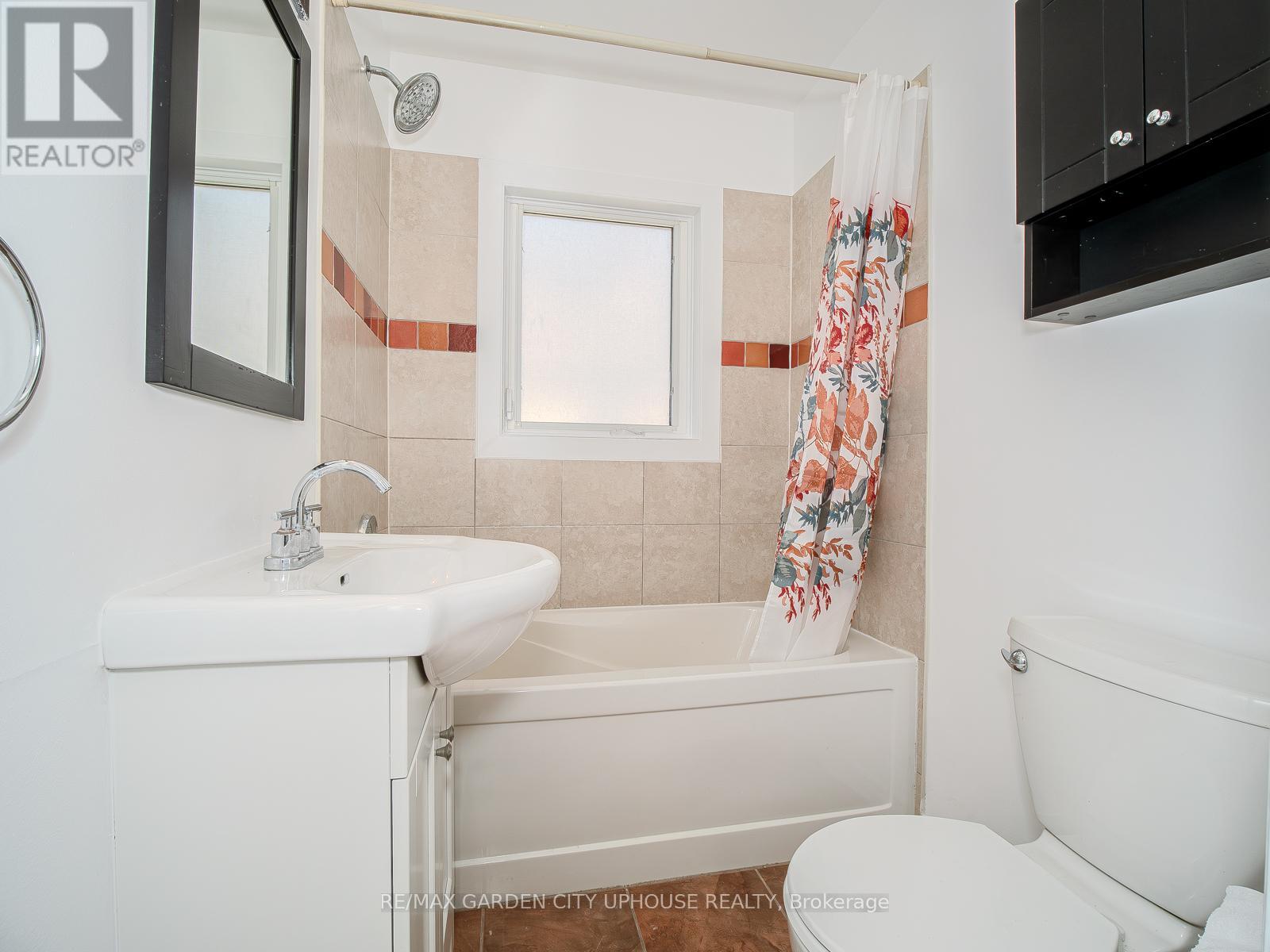 167 Dalhousie Avenue, St. Catharines (Port Dalhousie), Ontario  L2N 4X6 - Photo 10 - X12856380