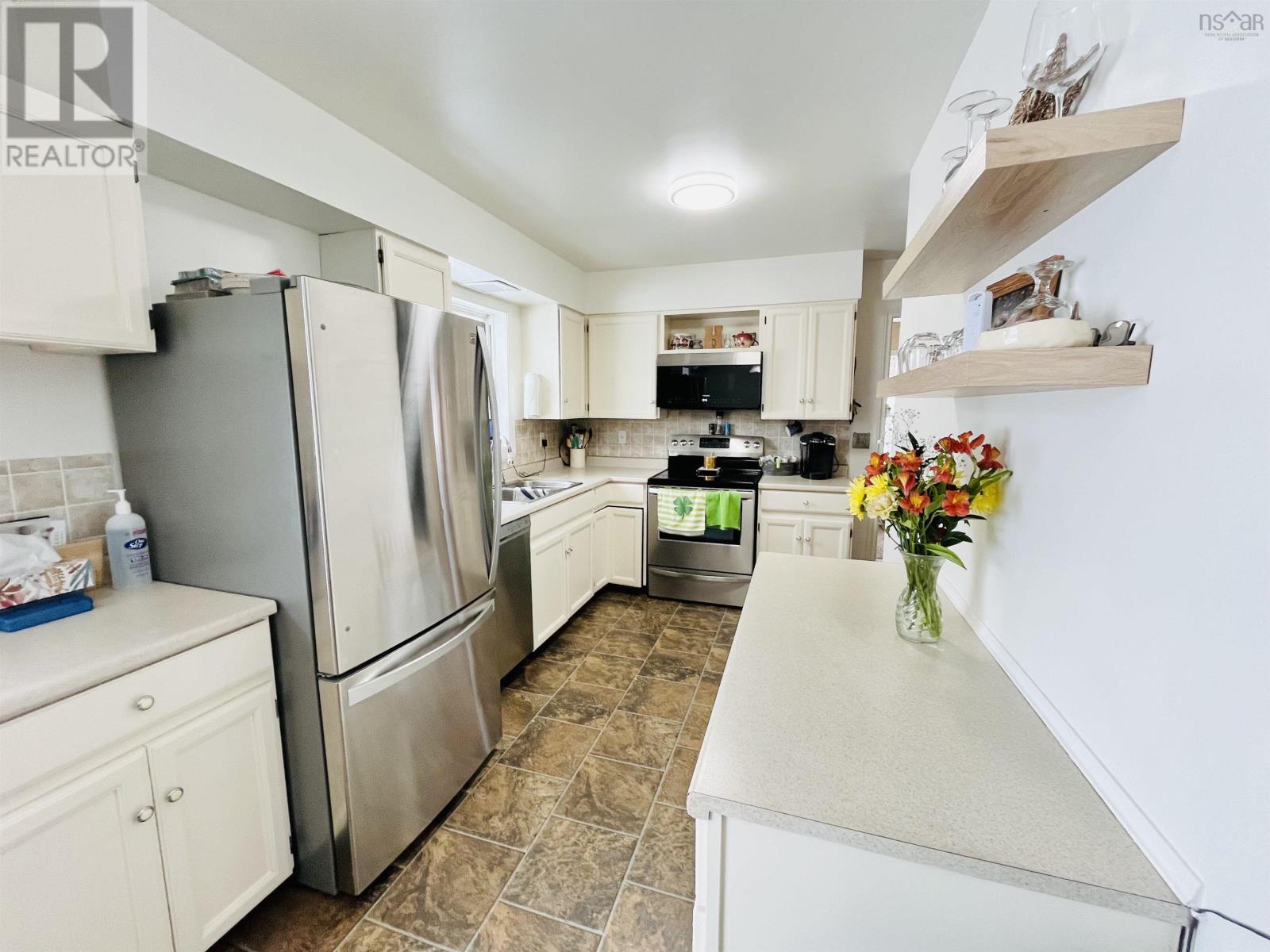 93 Herrett Road, Springhill, Nova Scotia  B0M 1X0 - Photo 10 - 202604056