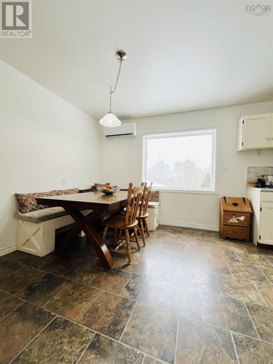 93 Herrett Road, Springhill, Nova Scotia  B0M 1X0 - Photo 12 - 202604056
