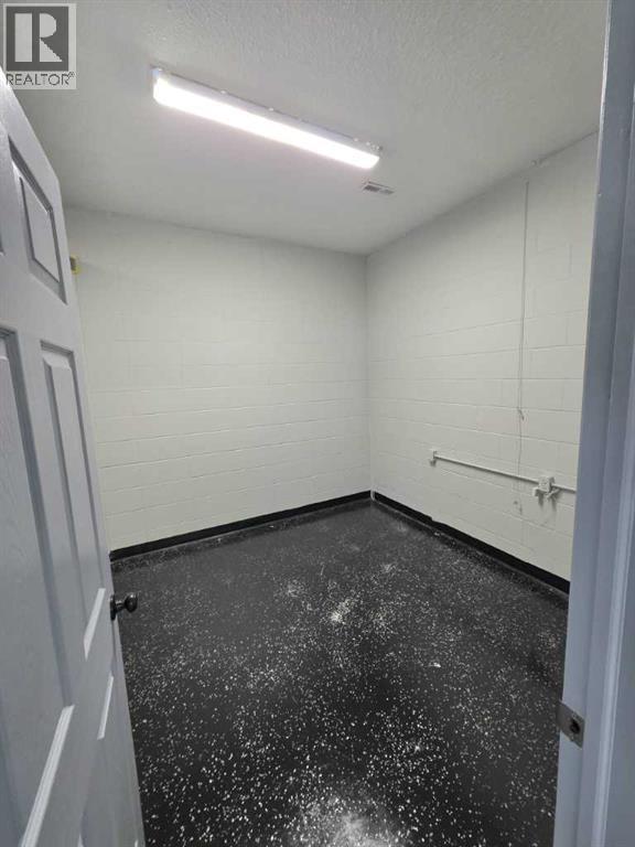 9815 94 Avenue, Peace River, Alberta  T8S 1S4 - Photo 5 - A2288714