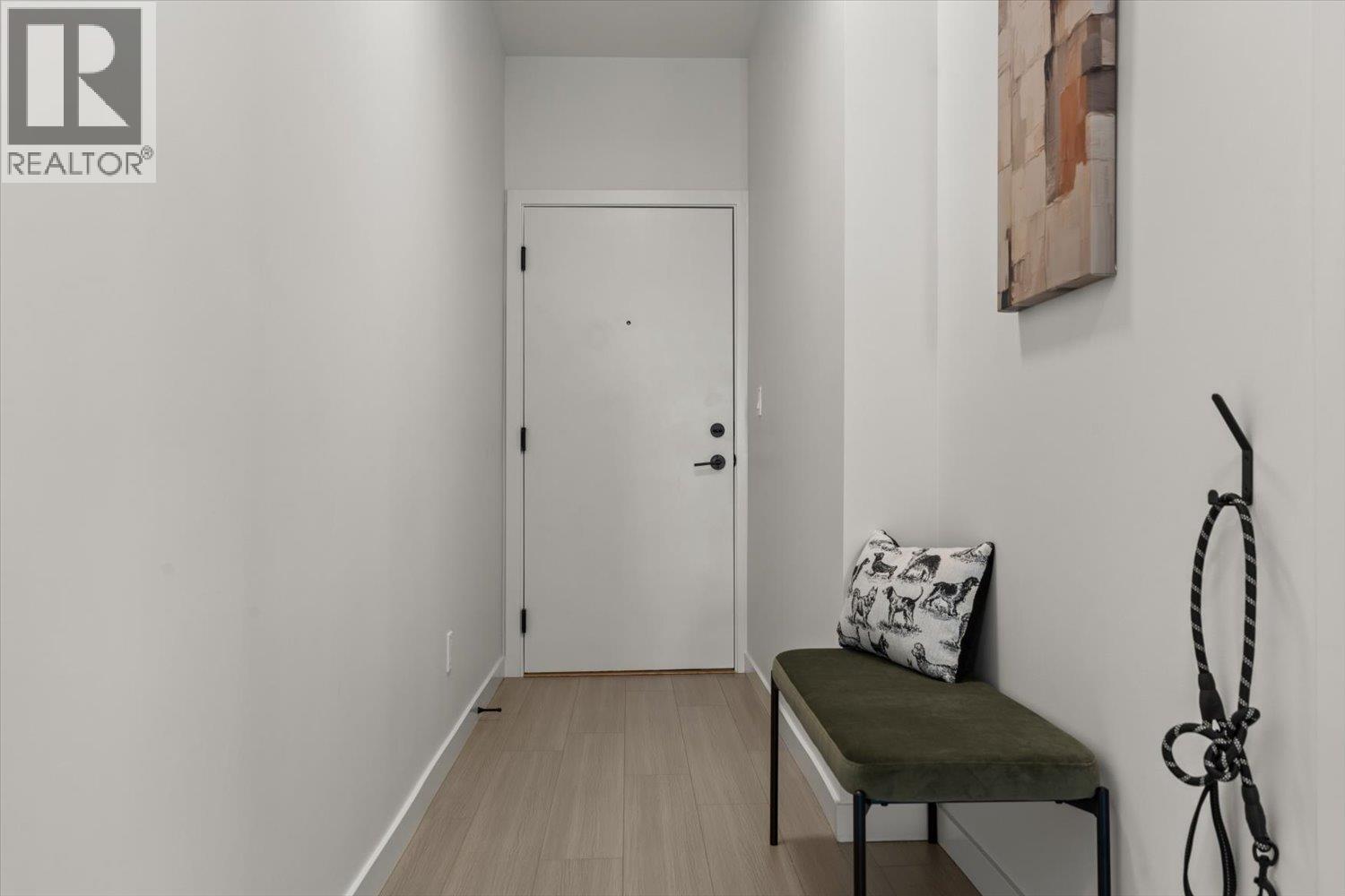 204 2277 Hawthorne Avenue, Port Coquitlam, British Columbia  N0N 0N0 - Photo 2 - R3068411