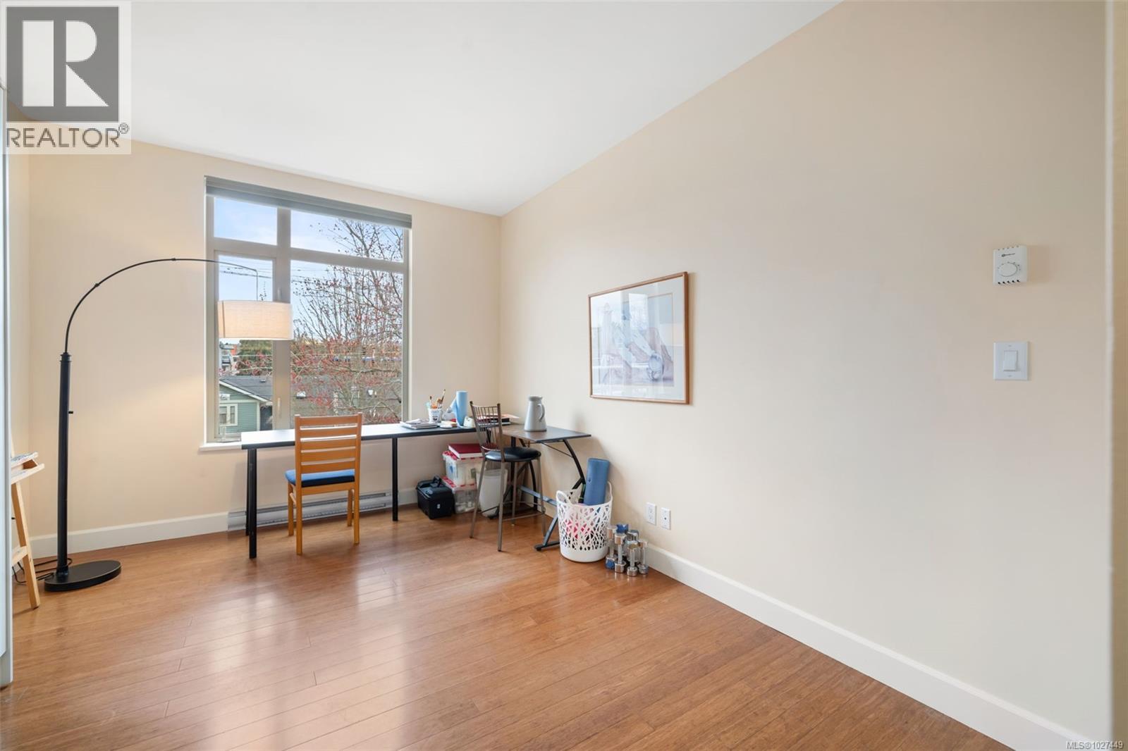 304 1035 Sutlej St, Victoria, British Columbia  V8V 2V9 - Photo 17 - 1027449