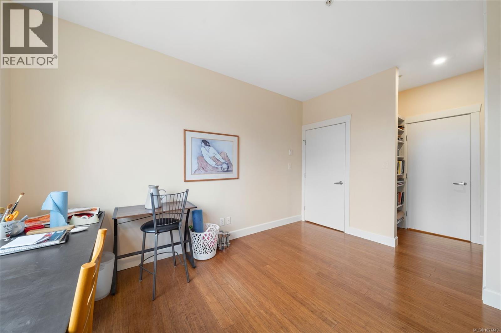 304 1035 Sutlej St, Victoria, British Columbia  V8V 2V9 - Photo 18 - 1027449