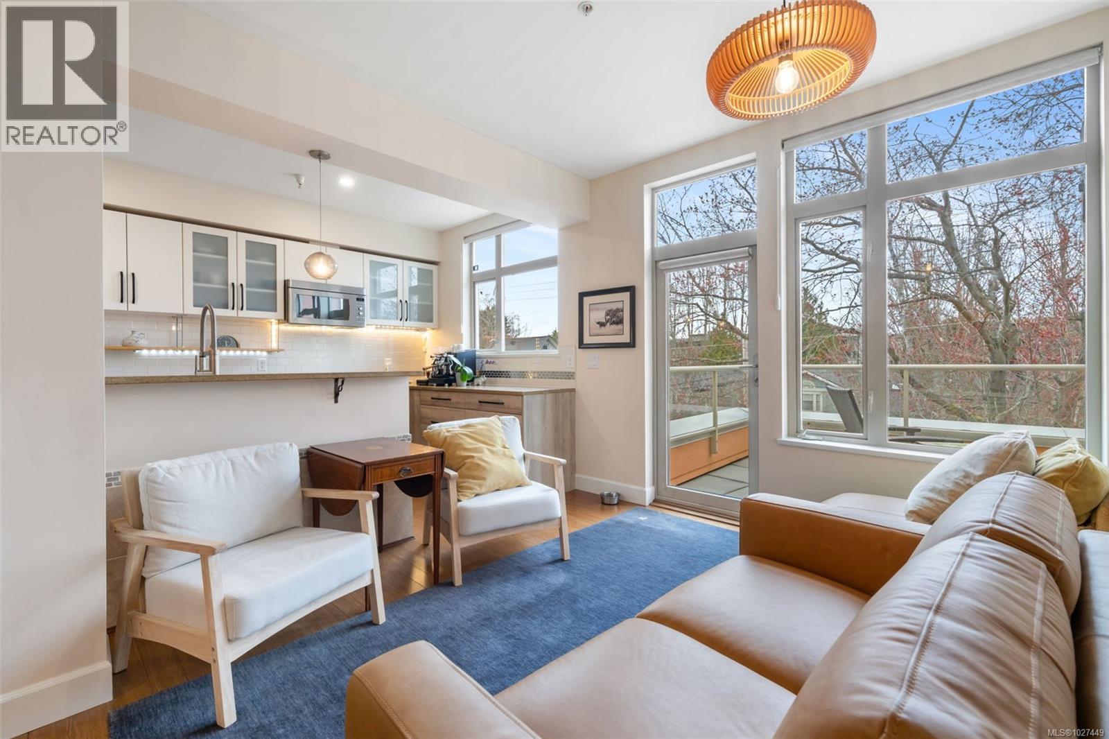 304 1035 Sutlej St, Victoria, British Columbia  V8V 2V9 - Photo 9 - 1027449