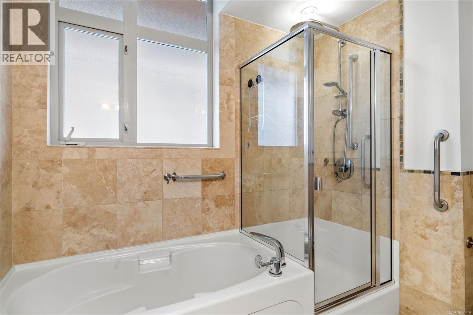 304 1035 Sutlej St, Victoria, British Columbia  V8V 2V9 - Photo 33 - 1027449