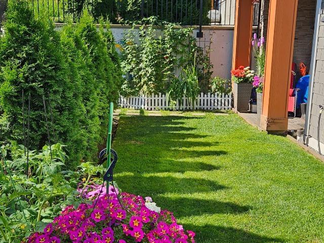 101 14605 Mcdougall Drive, Surrey, British Columbia  V4P 0G7 - Photo 1 - R3096808