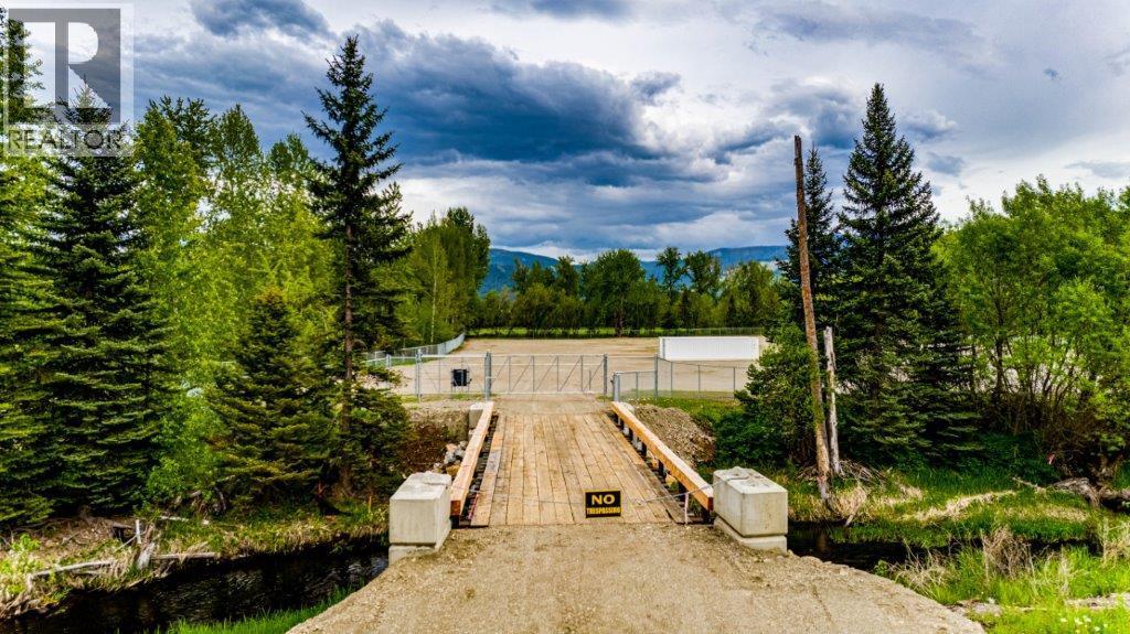 1788 Vernon Street, Lumby, British Columbia  V0E 2G0 - Photo 13 - 10378406