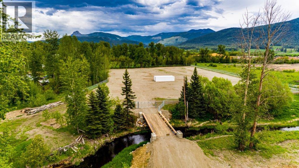 1788 Vernon Street, Lumby, British Columbia  V0E 2G0 - Photo 14 - 10378406