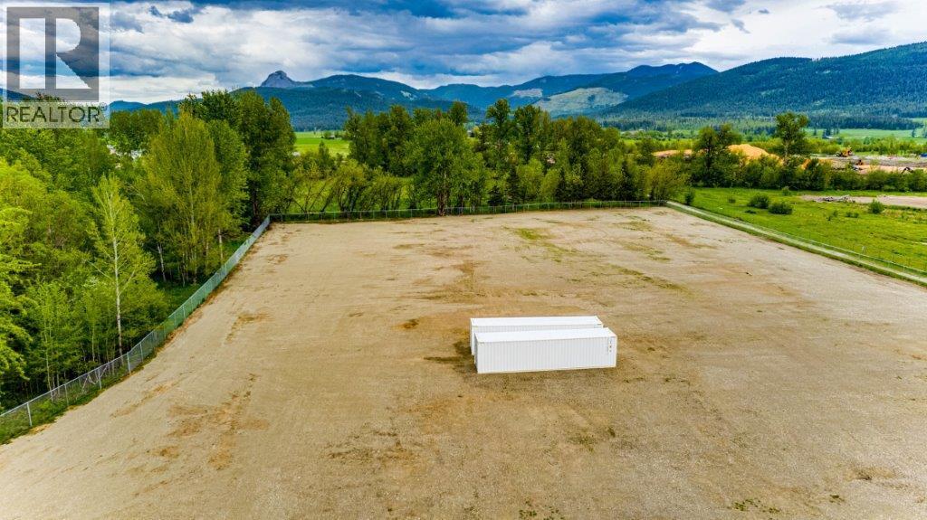 1788 Vernon Street, Lumby, British Columbia  V0E 2G0 - Photo 16 - 10378406