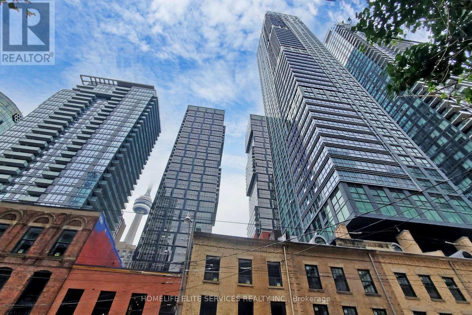 702 - 327 King Street W, Toronto, Ontario  M5V 0W7 - Photo 2 - C12856162