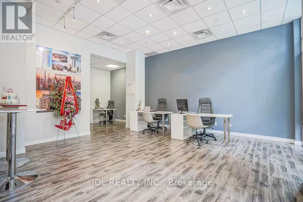 R1a - 925 Bay Street, Toronto, Ontario  M5S 3L4 - Photo 6 - C12856268