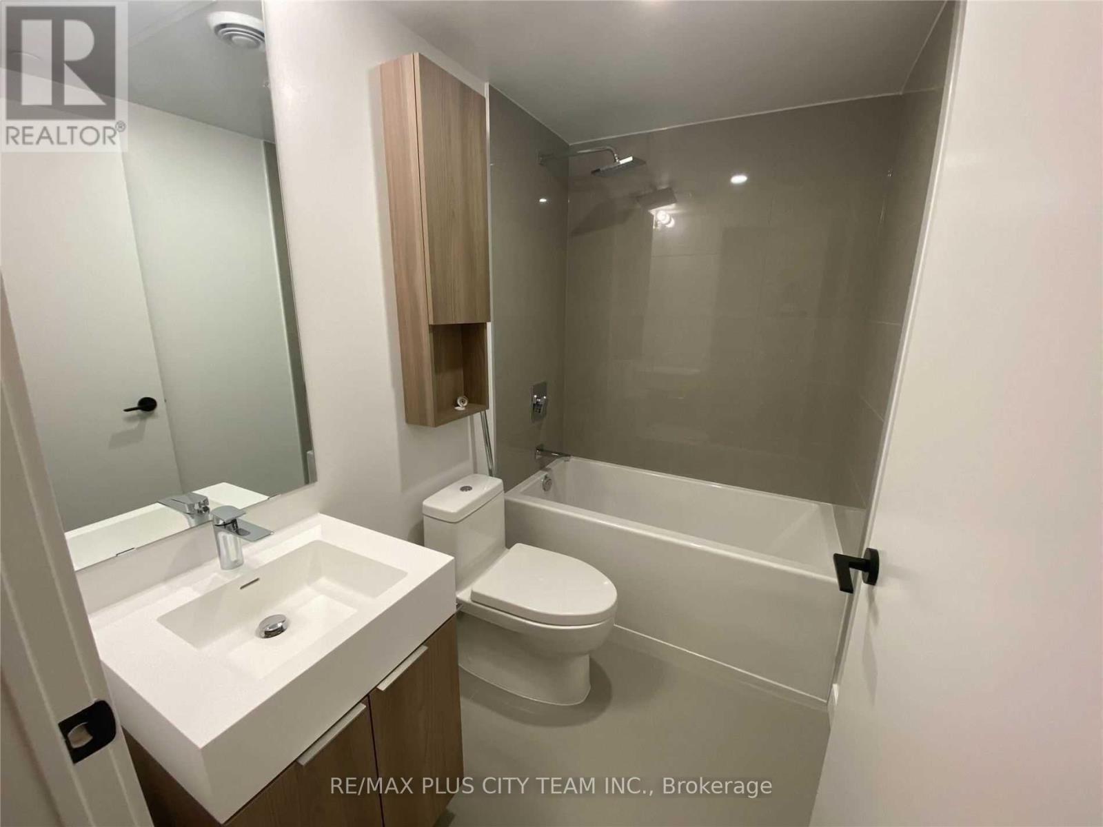 S539 - 180 Mill Street, Toronto, Ontario  M5A 0V7 - Photo 8 - C12856280