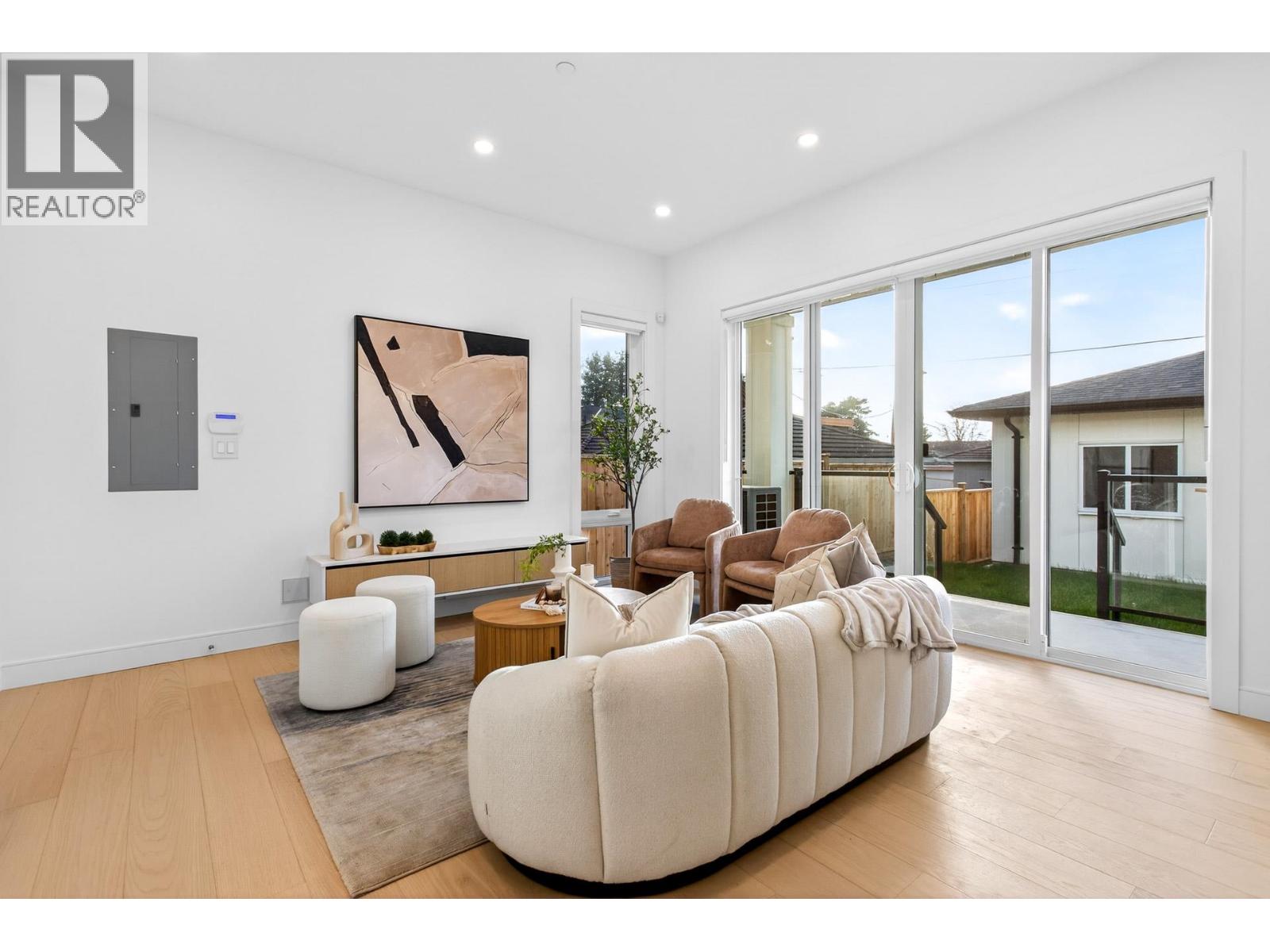 2 6933 Prince Edward Street, Vancouver, British Columbia  V5X 3P2 - Photo 4 - R3097032