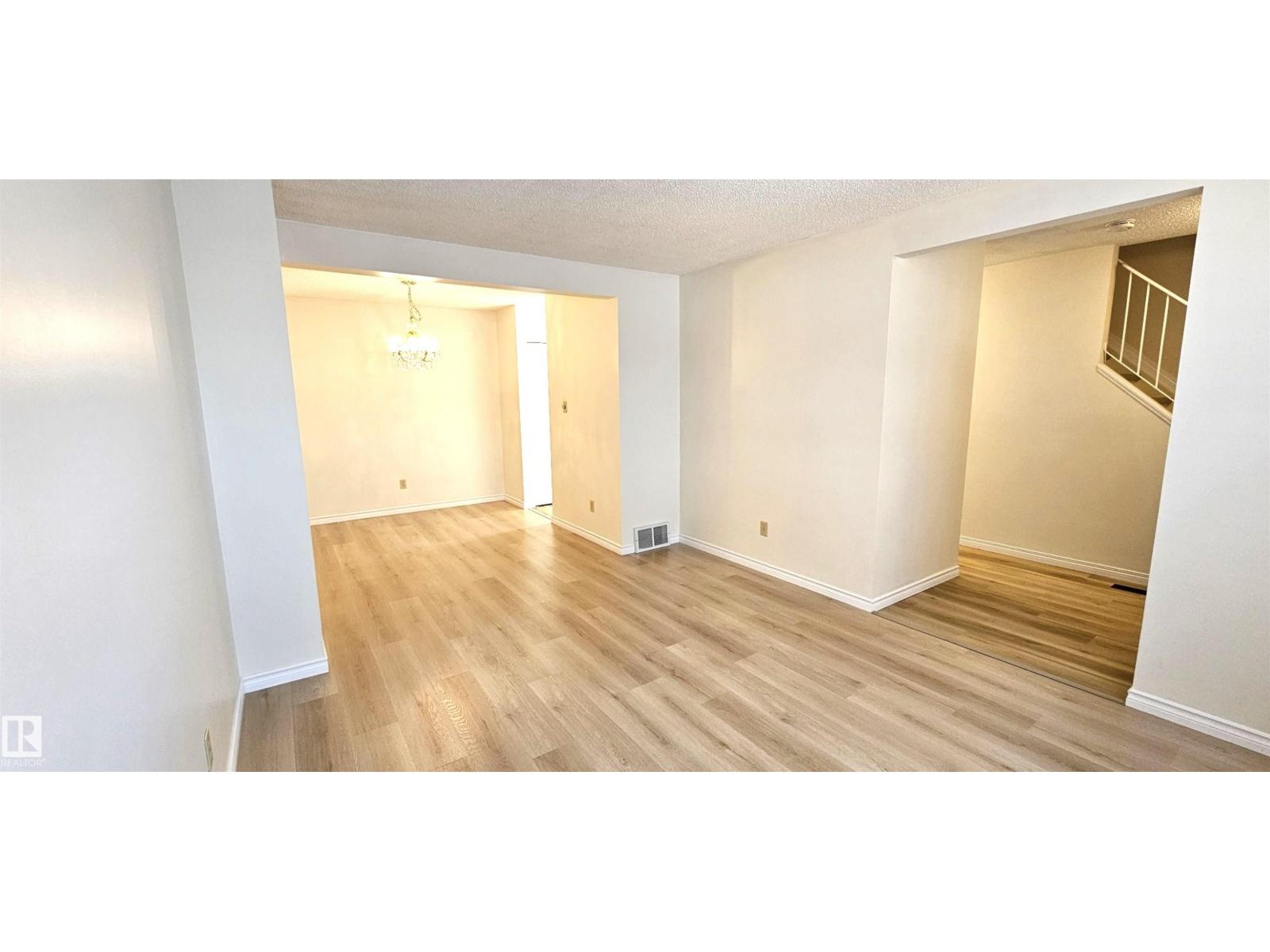 12a Castle Tc Nw, Edmonton, Alberta  T5X 2E6 - Photo 13 - E4476276