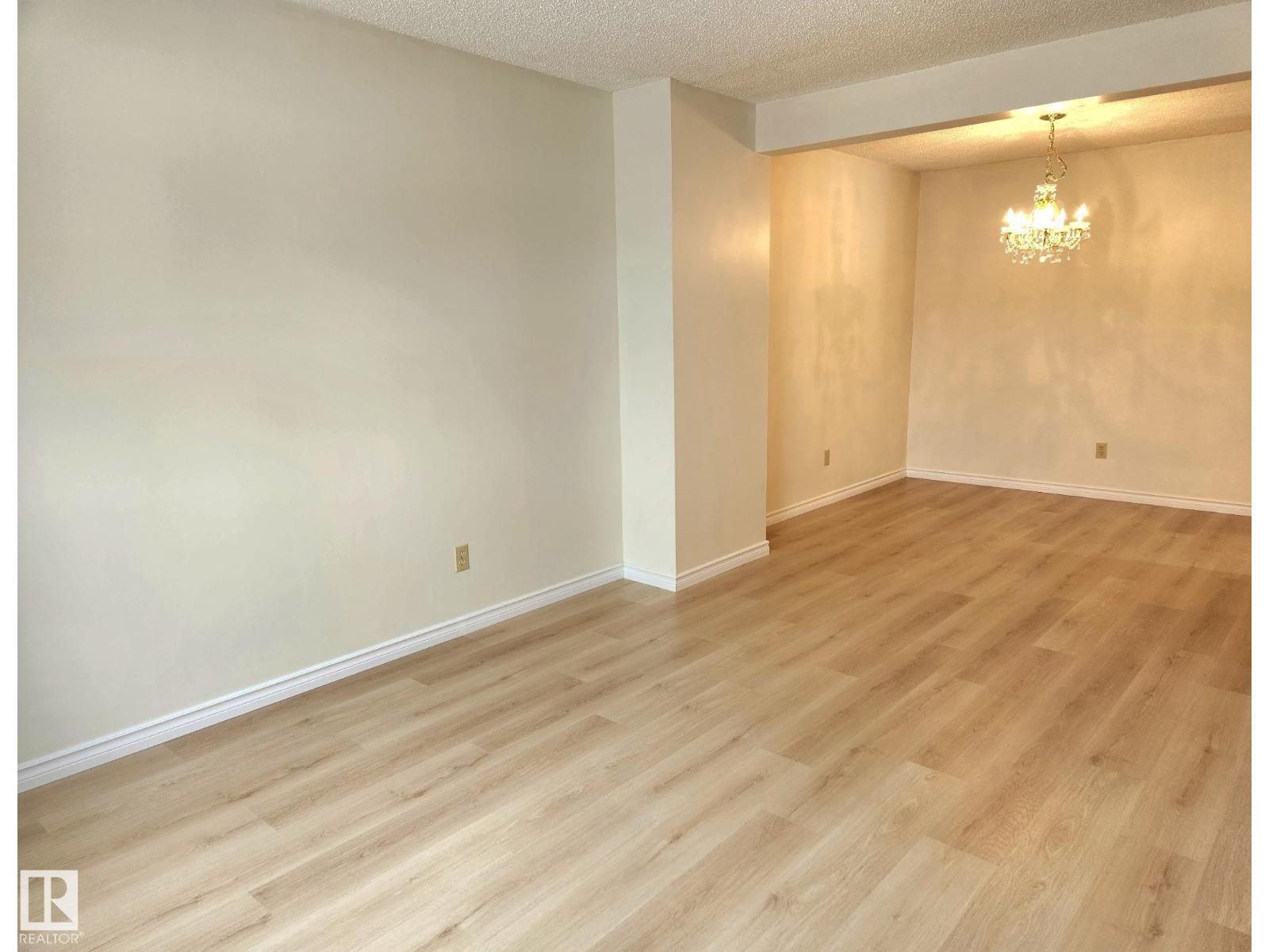 12a Castle Tc Nw, Edmonton, Alberta  T5X 2E6 - Photo 5 - E4476276