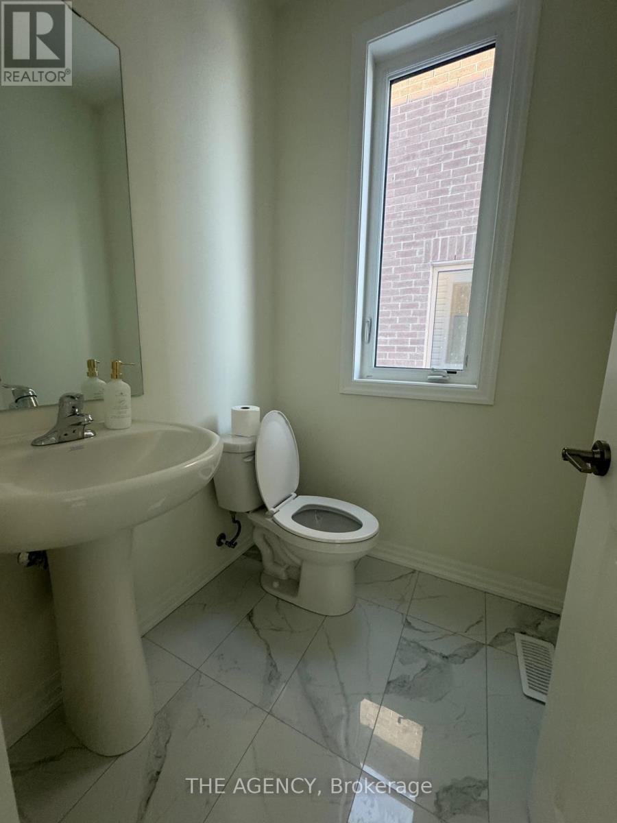 2411 Laurelview Street, Oshawa, Ontario  L1L 0X4 - Photo 12 - E12856160