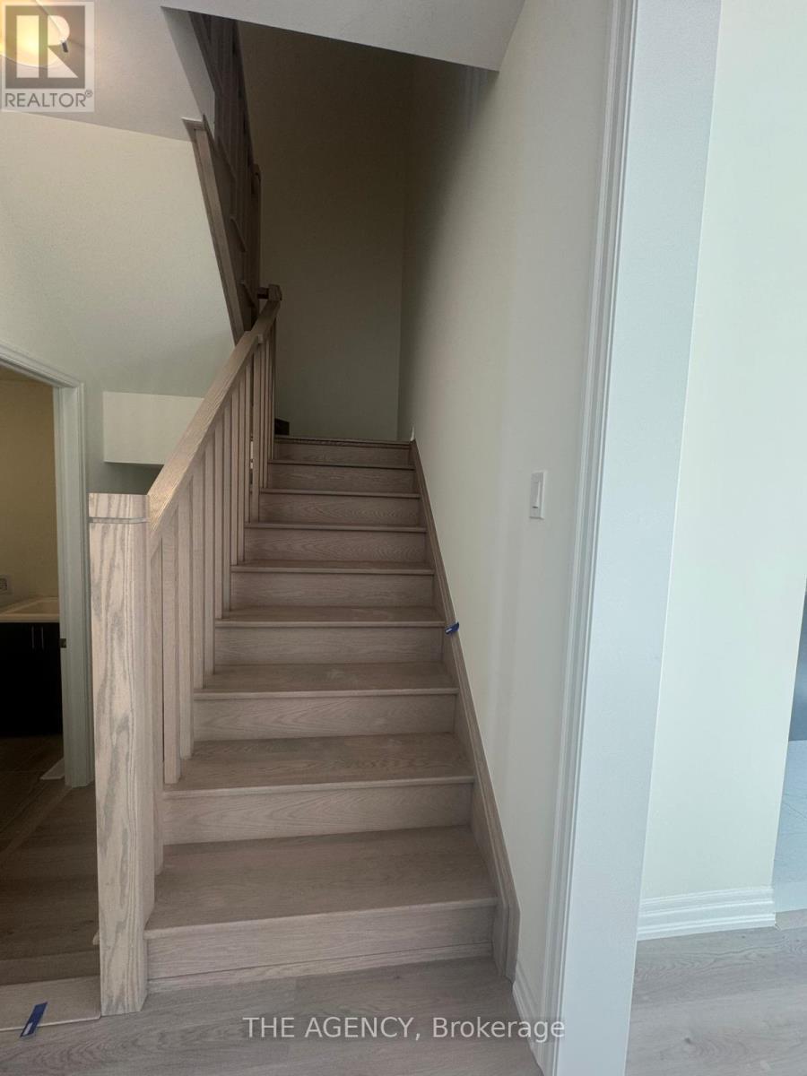 2411 Laurelview Street, Oshawa, Ontario  L1L 0X4 - Photo 13 - E12856160