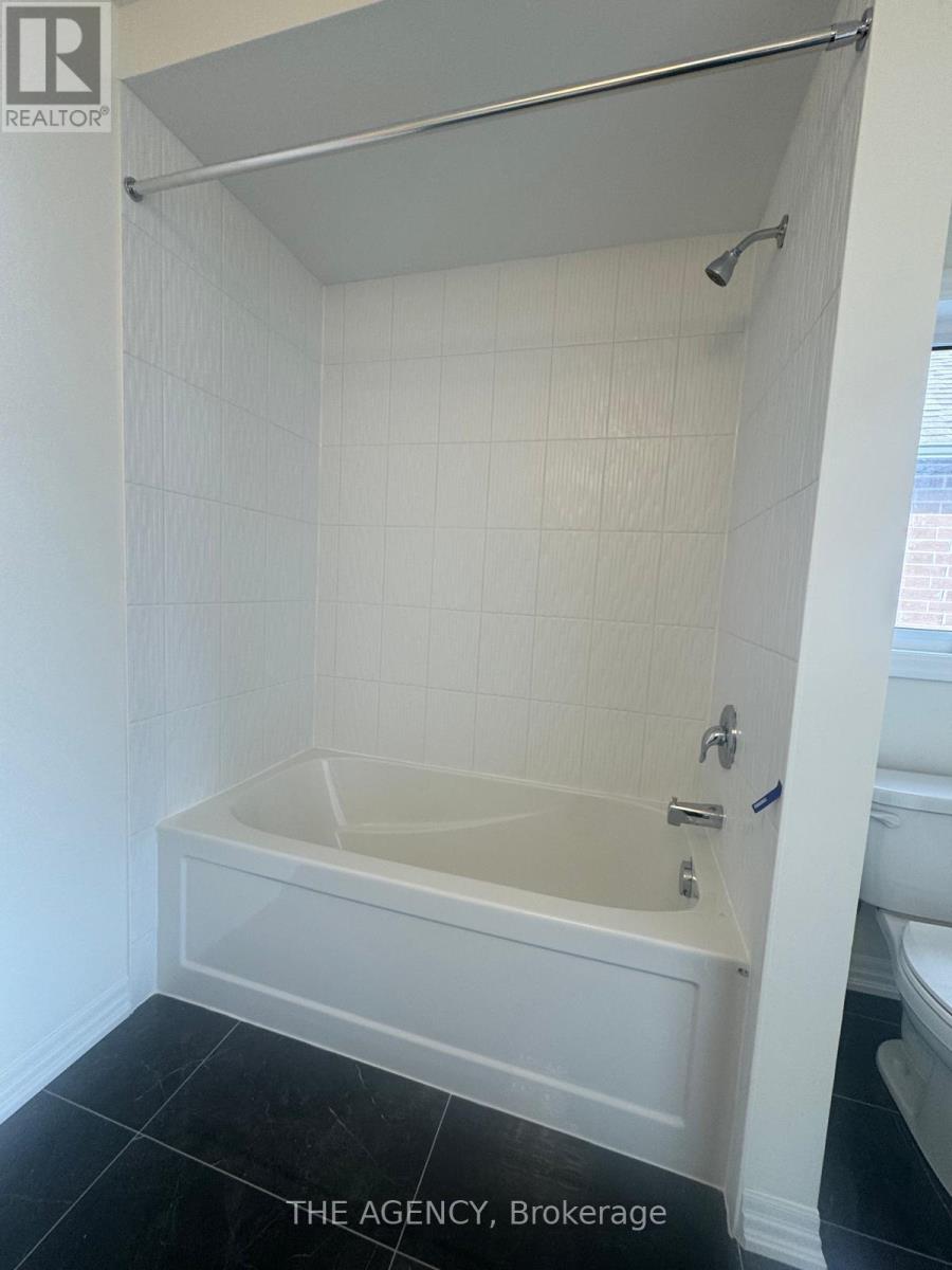 2411 Laurelview Street, Oshawa, Ontario  L1L 0X4 - Photo 24 - E12856160