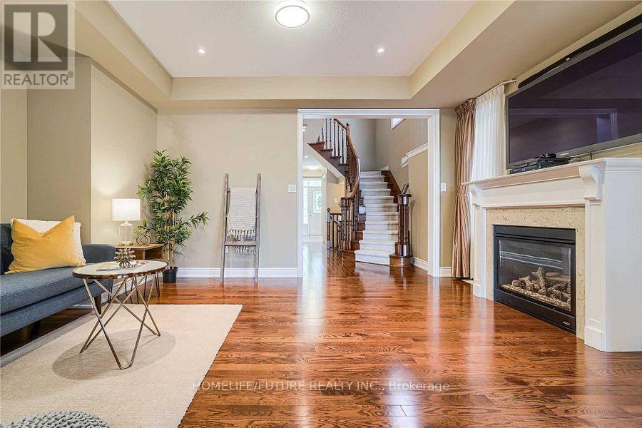 68 Beverton Crescent, Ajax, Ontario  L1T 0L7 - Photo 3 - E12856196