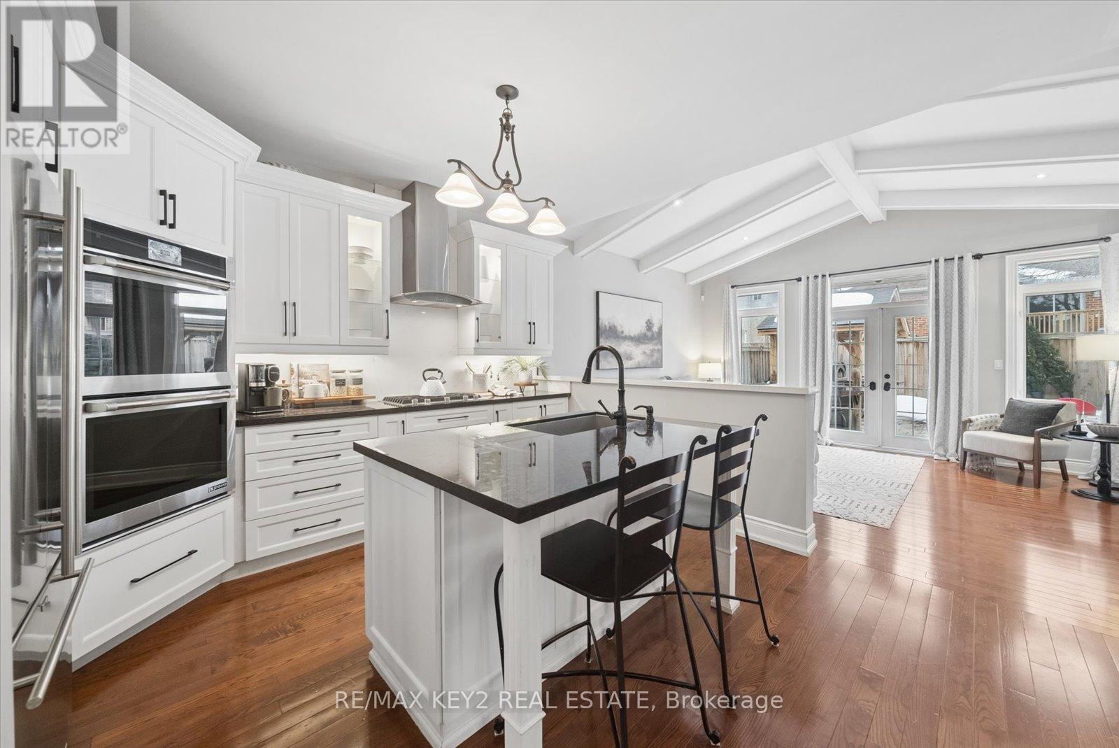 421 Pineview Lane, Pickering, Ontario  L1V 6X4 - Photo 9 - E12856240