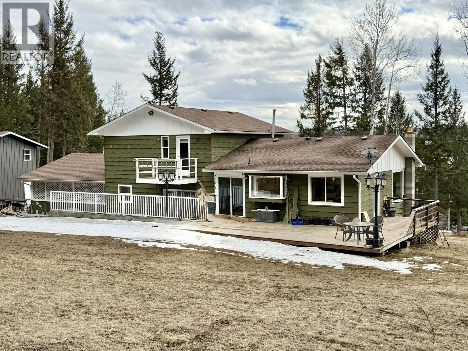 6001 Valleyview Drive, Horse Lake, British Columbia  V0K 2E3 - Photo 3 - R3097078