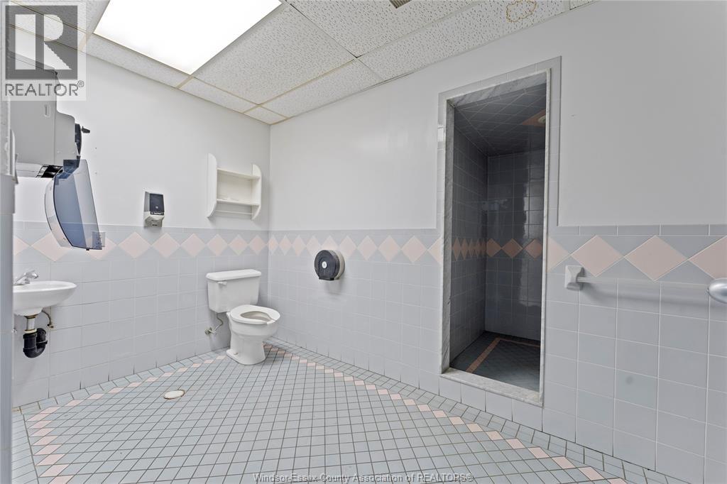 7475 Tranby Avenue, Windsor, Ontario  N8S 2B7 - Photo 15 - 26004774