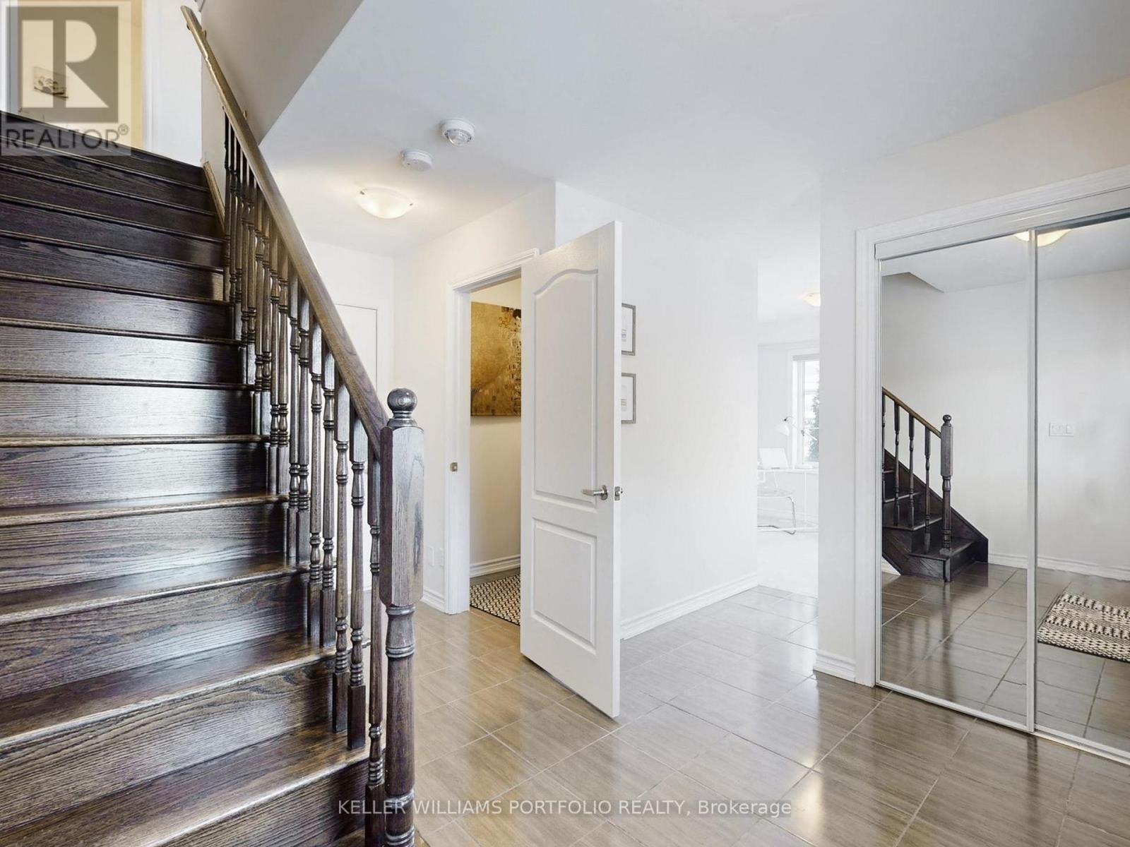 53 Blackpool Lane, East Gwillimbury, Ontario  L9N 0R7 - Photo 18 - N12856188