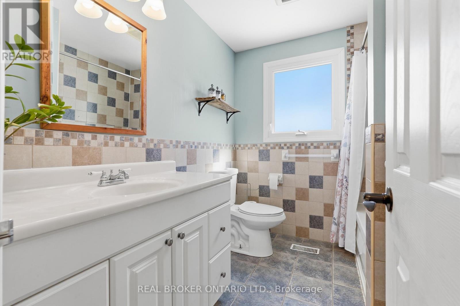 9 Pine Park Boulevard, Adjala-Tosorontio, Ontario  L0M 1J0 - Photo 17 - N12856232