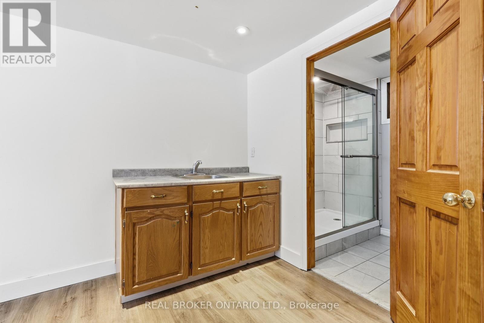 9 Pine Park Boulevard, Adjala-Tosorontio, Ontario  L0M 1J0 - Photo 33 - N12856232