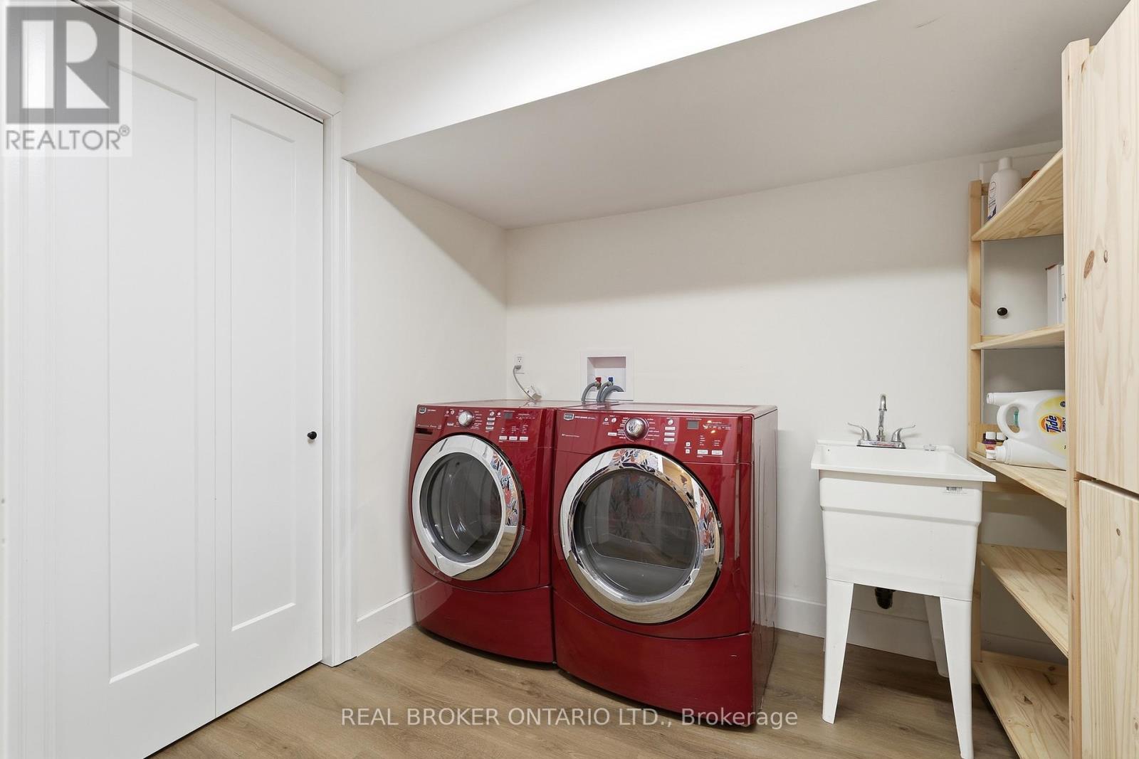 9 Pine Park Boulevard, Adjala-Tosorontio, Ontario  L0M 1J0 - Photo 35 - N12856232