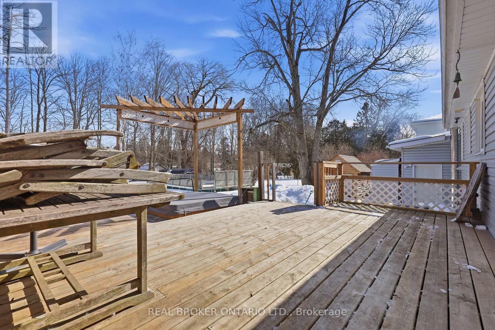 9 Pine Park Boulevard, Adjala-Tosorontio, Ontario  L0M 1J0 - Photo 36 - N12856232