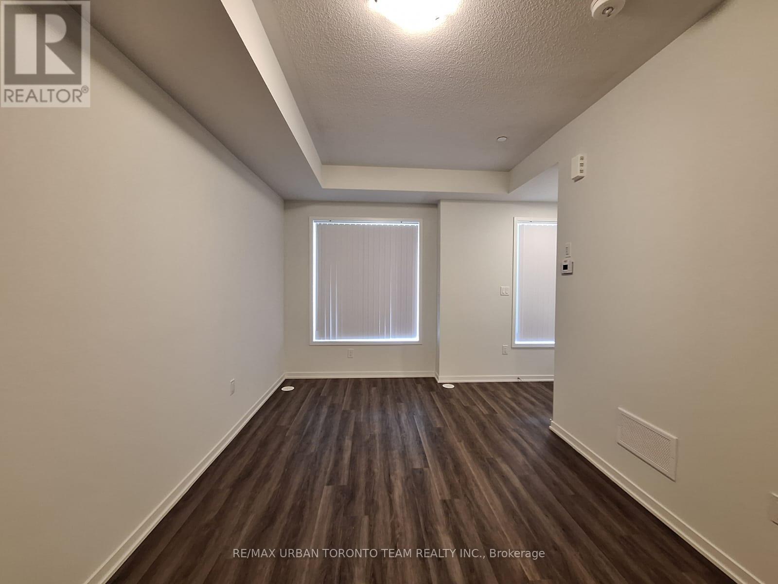 308 - 130 Honeycrisp Crescent, Vaughan, Ontario  L4K 0N6 - Photo 3 - N12856234