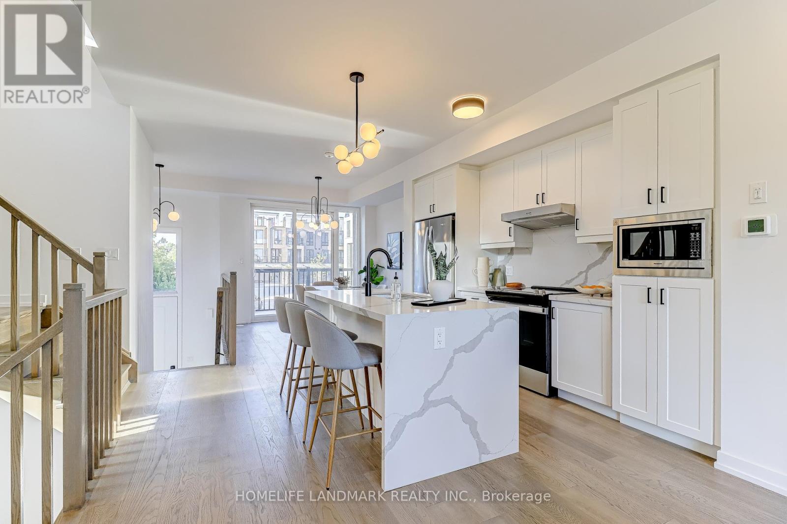 31 Bancroft Lane, Richmond Hill, Ontario  L4E 1M1 - Photo 9 - N12856284