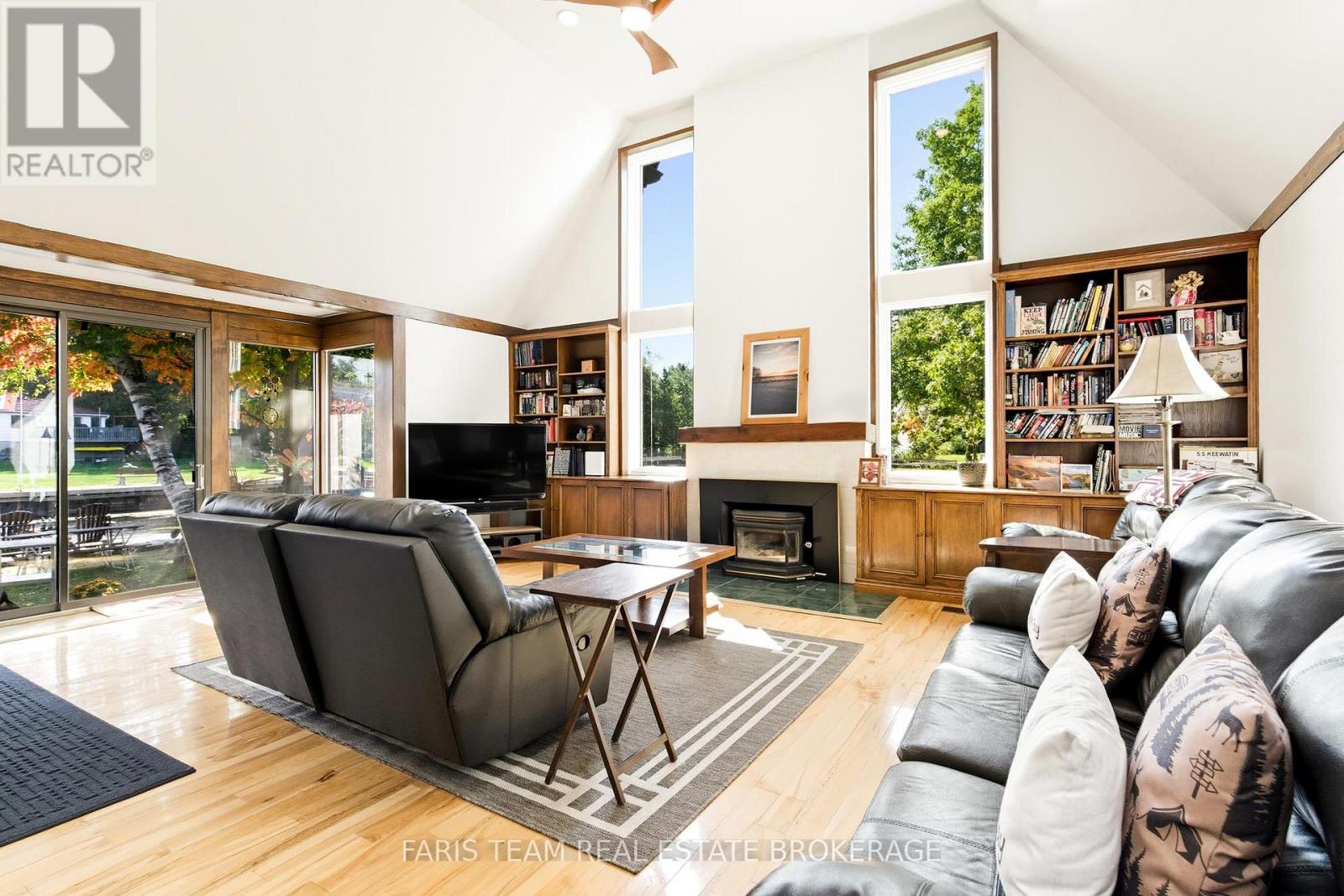 193 Gouett Street, Tay, Ontario  L0K 2C0 - Photo 14 - S12856334